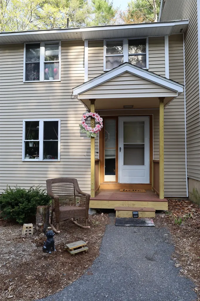 8 Monarch Lane Claremont NH 03743