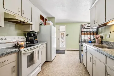 8 Monarch Lane Claremont NH 03743