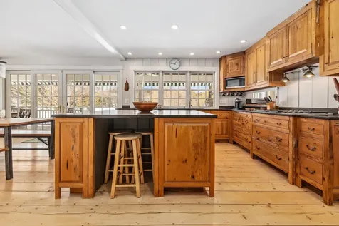 48 River Road Hanover NH 03755