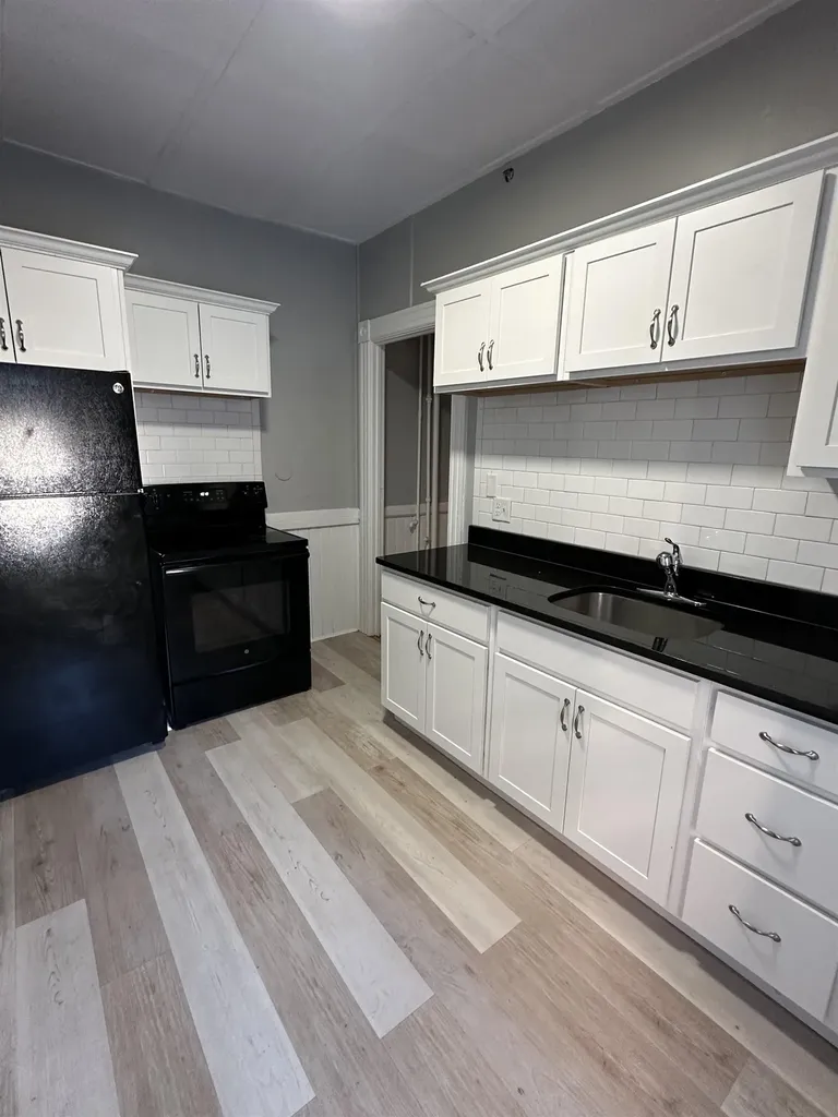 4 N State Street Concord NH 03301-4067