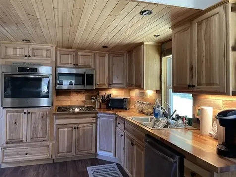 97 Cobblestone Road Clarksville NH 03592