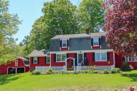 10 Main Street East Kingston NH 03827