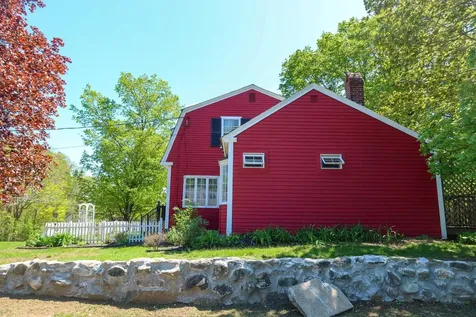 10 Main Street East Kingston NH 03827
