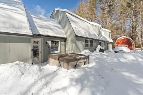 86 West Fisher Road Hartford VT 05059
