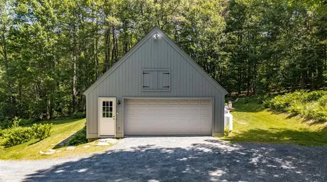 86 West Fisher Road Hartford VT 05059