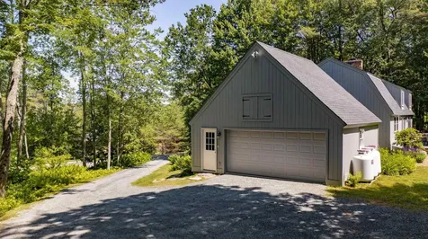 86 West Fisher Road Hartford VT 05059