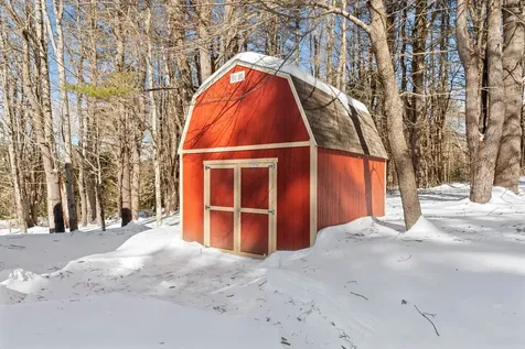 86 West Fisher Road Hartford VT 05059