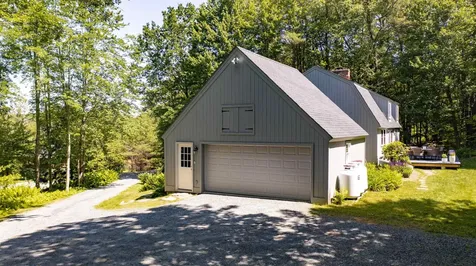 86 West Fisher Road Hartford VT 05059