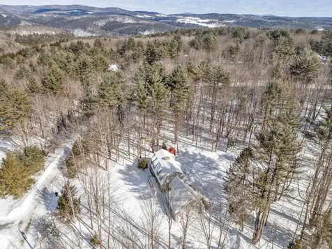 86 West Fisher Road Hartford VT 05059