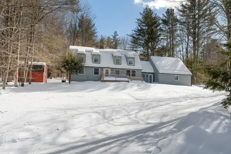 86 West Fisher Road Hartford VT 05059