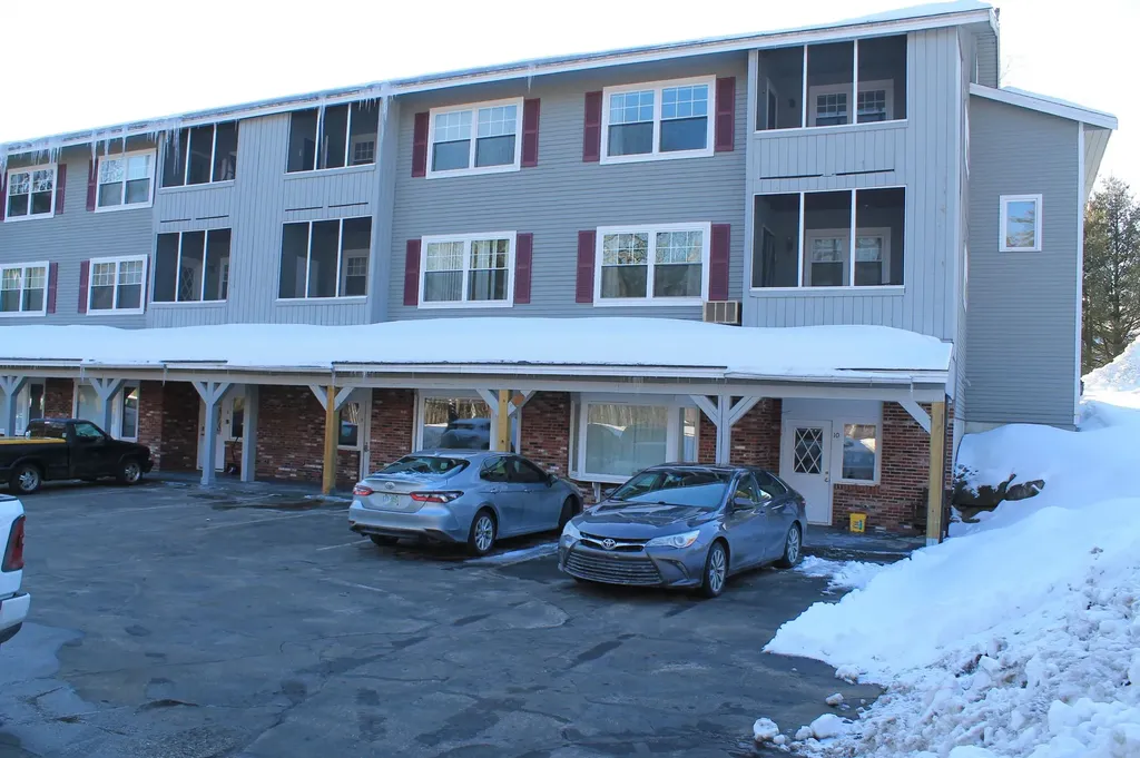 193 Main Street Woodstock NH 03262