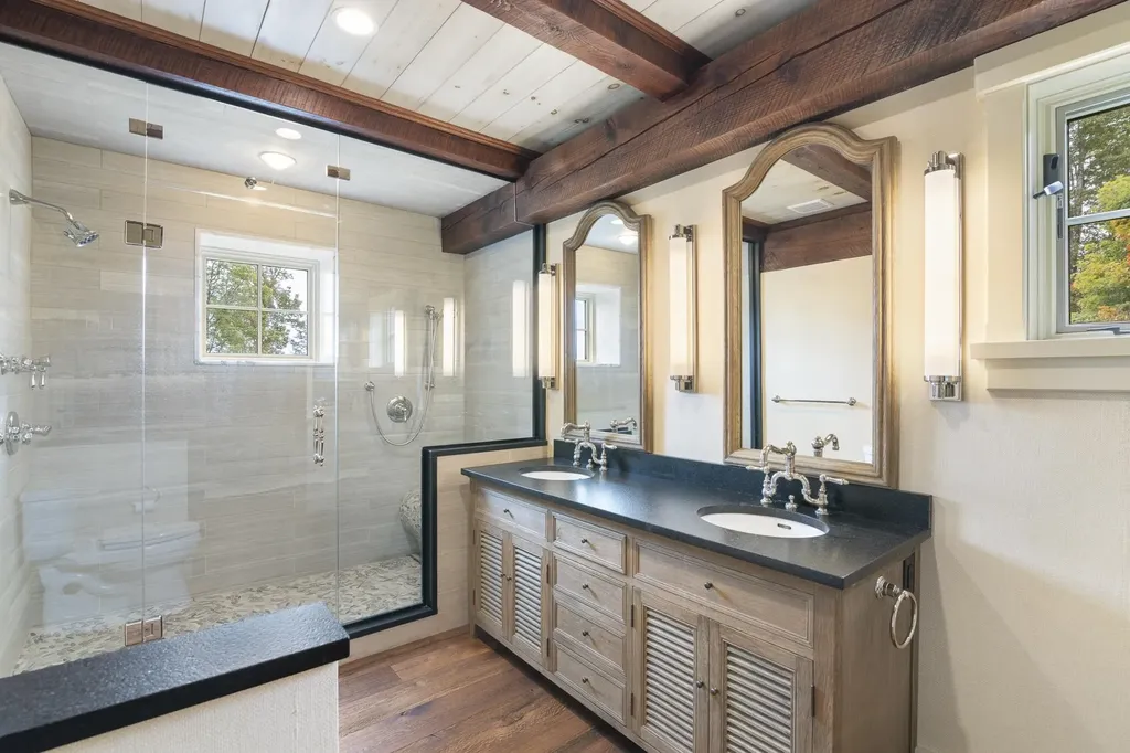 816 Black Bear Road Jamaica VT 05343