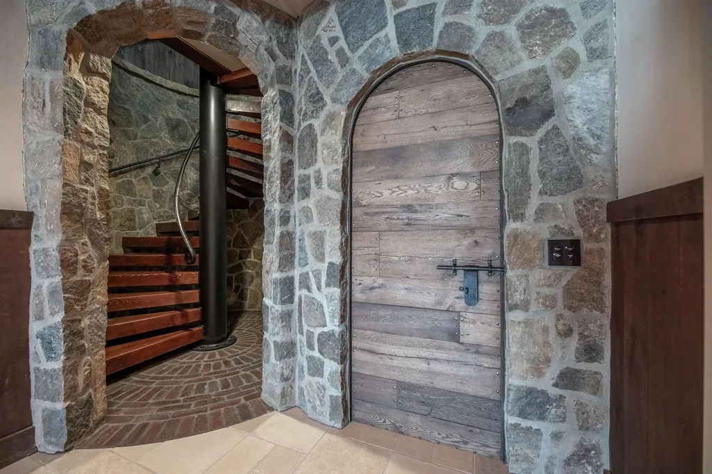 816 Black Bear Road Jamaica VT 05343