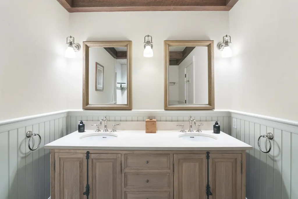 816 Black Bear Road Jamaica VT 05343