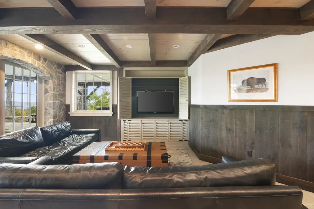 816 Black Bear Road Jamaica VT 05343