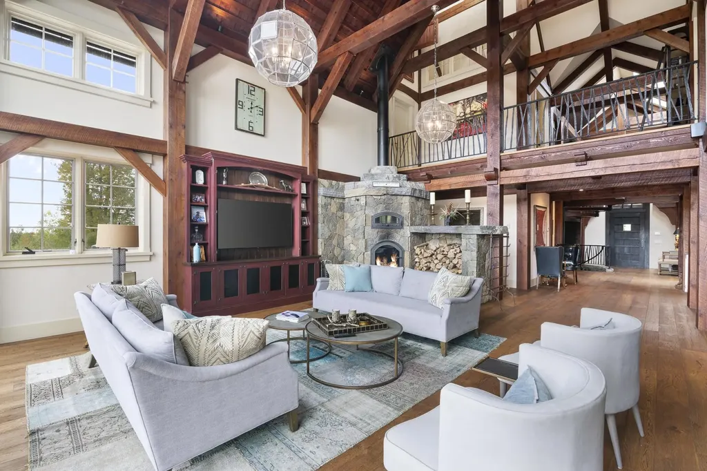 816 Black Bear Road Jamaica VT 05343