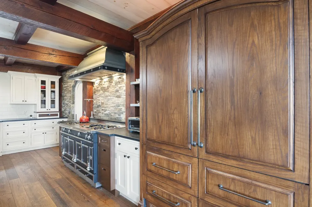 816 Black Bear Road Jamaica VT 05343