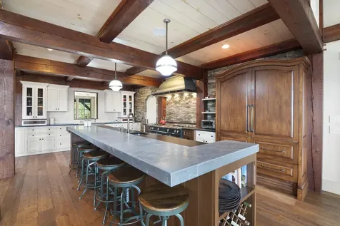 816 Black Bear Road Jamaica VT 05343