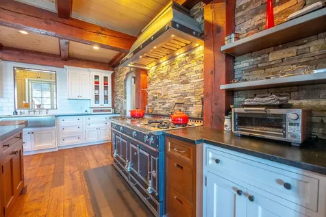 816 Black Bear Road Jamaica VT 05343