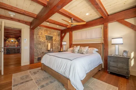 816 Black Bear Road Jamaica VT 05343
