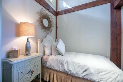 816 Black Bear Road Jamaica VT 05343