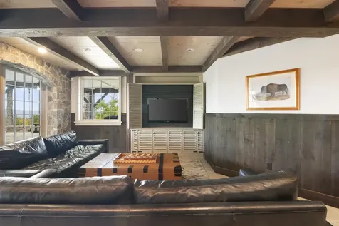 816 Black Bear Road Jamaica VT 05343