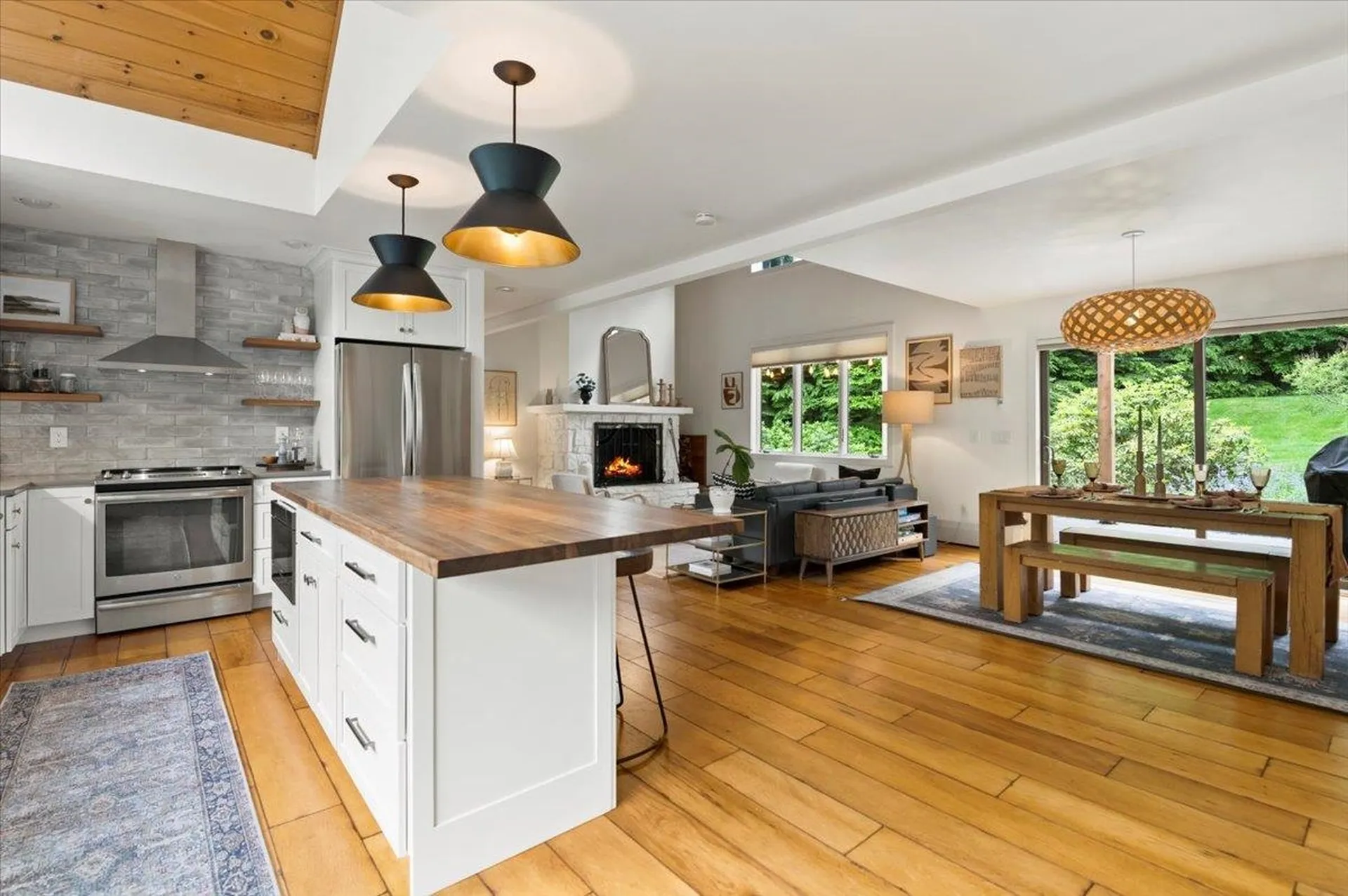 25 Blue Jay Lane Londonderry VT 05148