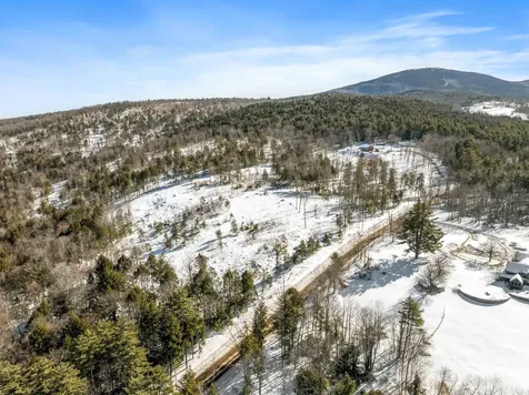 63 Old Winslow Road Wilmot NH 03287