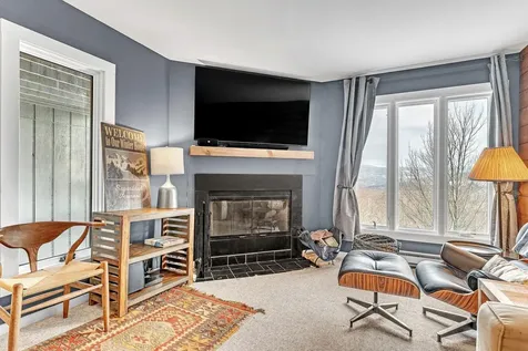 44 Middle Earth Road Warren VT 05674