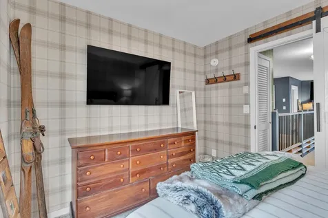 44 Middle Earth Road Warren VT 05674