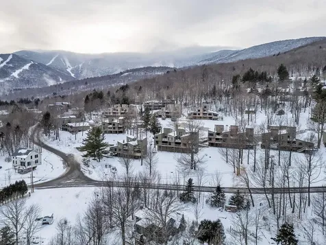 44 Middle Earth Road Warren VT 05674