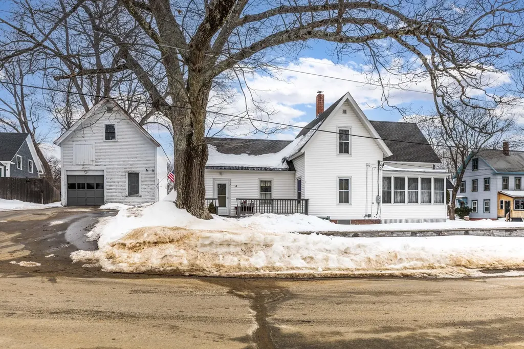 17 Varney Street Lebanon ME 04027-4131