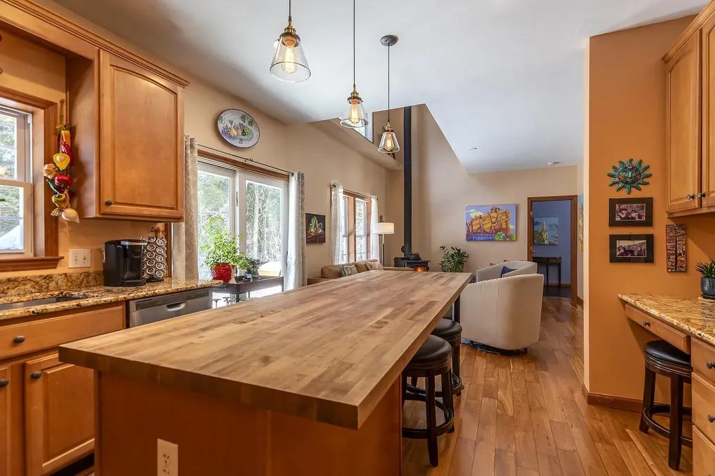 551 Winter Street Manchester VT 05255