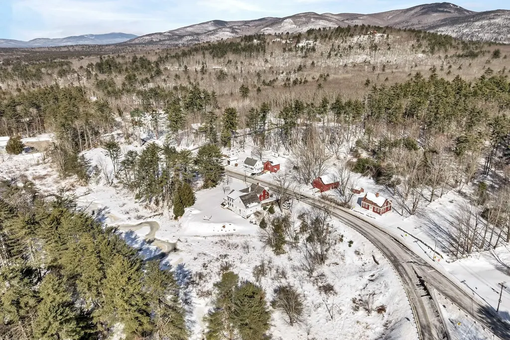 396 Governor Wentworth Highway Tuftonboro NH 03850