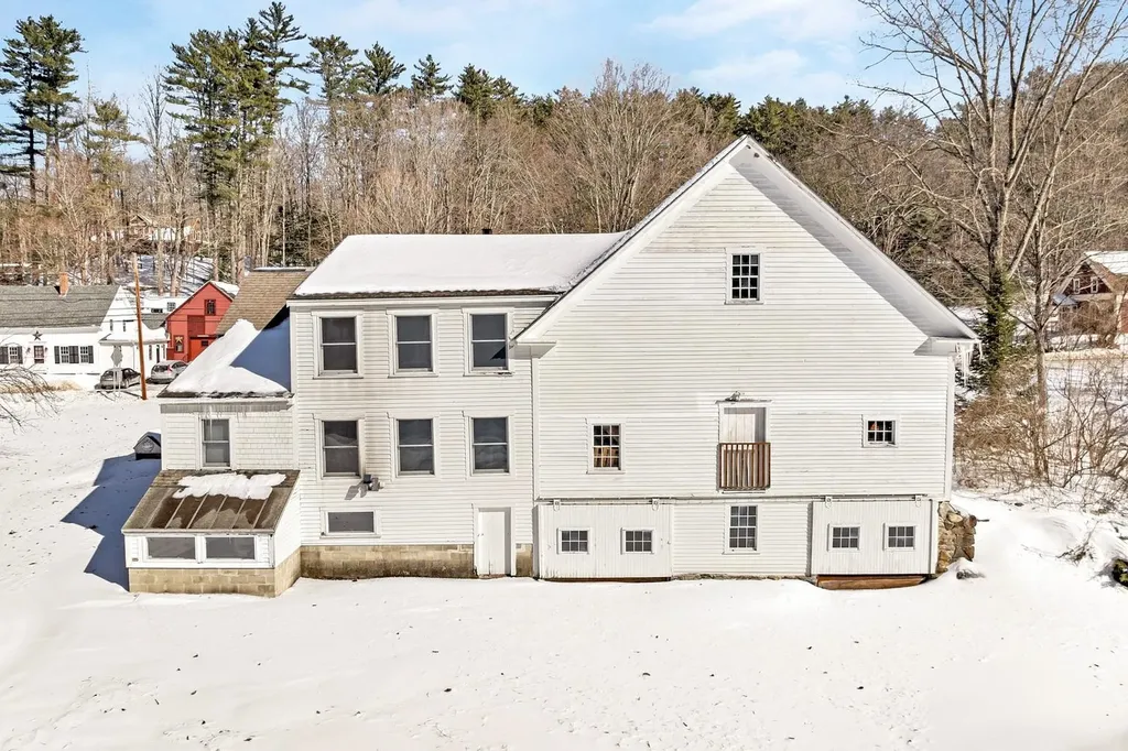 396 Governor Wentworth Highway Tuftonboro NH 03850