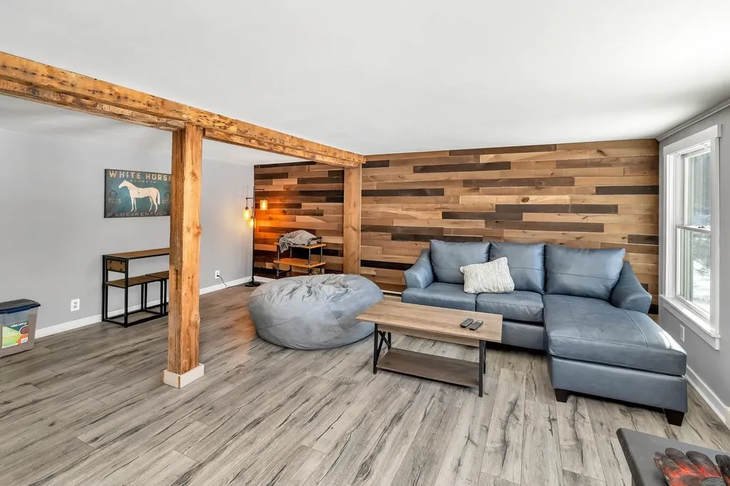 396 Governor Wentworth Highway Tuftonboro NH 03850