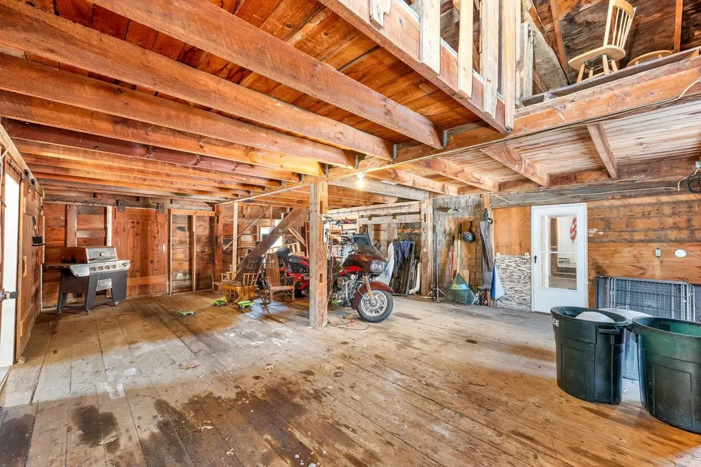 396 Governor Wentworth Highway Tuftonboro NH 03850