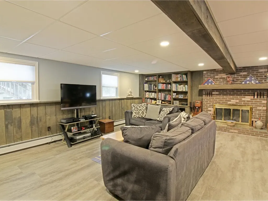 332 Bluebird Drive Colchester VT 05446