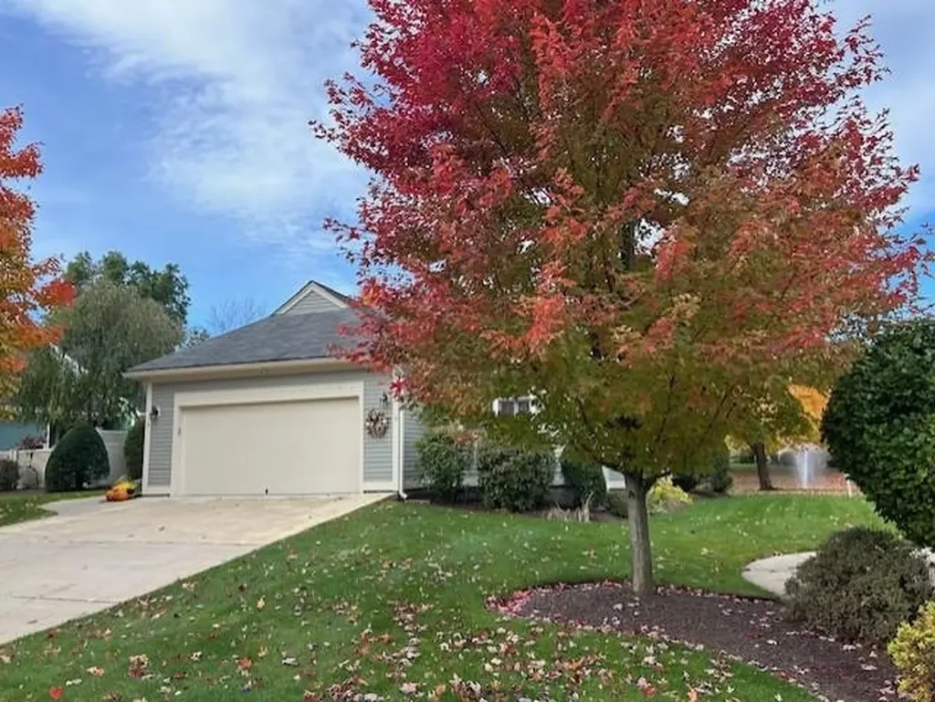 5 Gleneagle Drive Bedford NH 03110