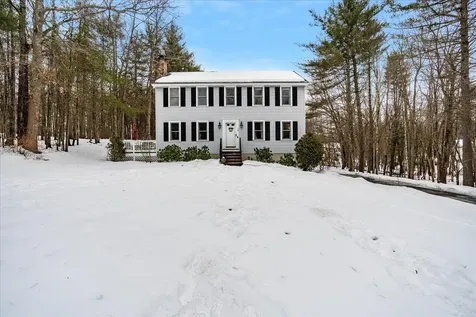 16 Wimbledon Drive Londonderry NH 03053