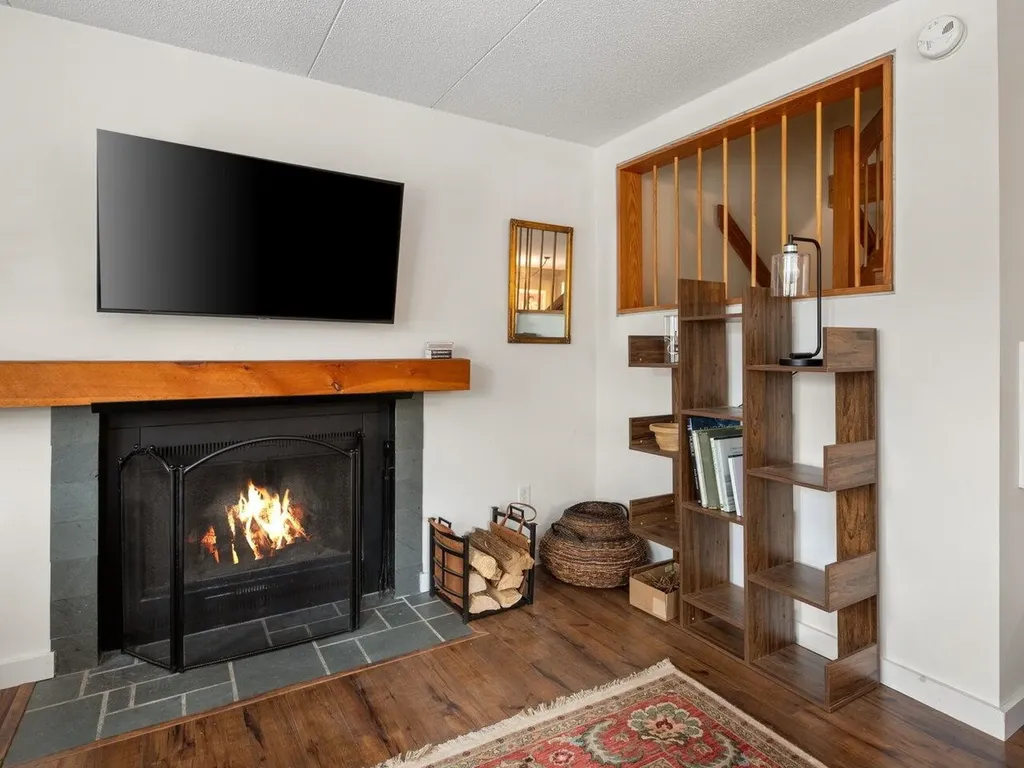 54 East Redrock Drive Burlington VT 05401