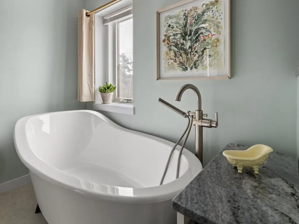 54 East Redrock Drive Burlington VT 05401