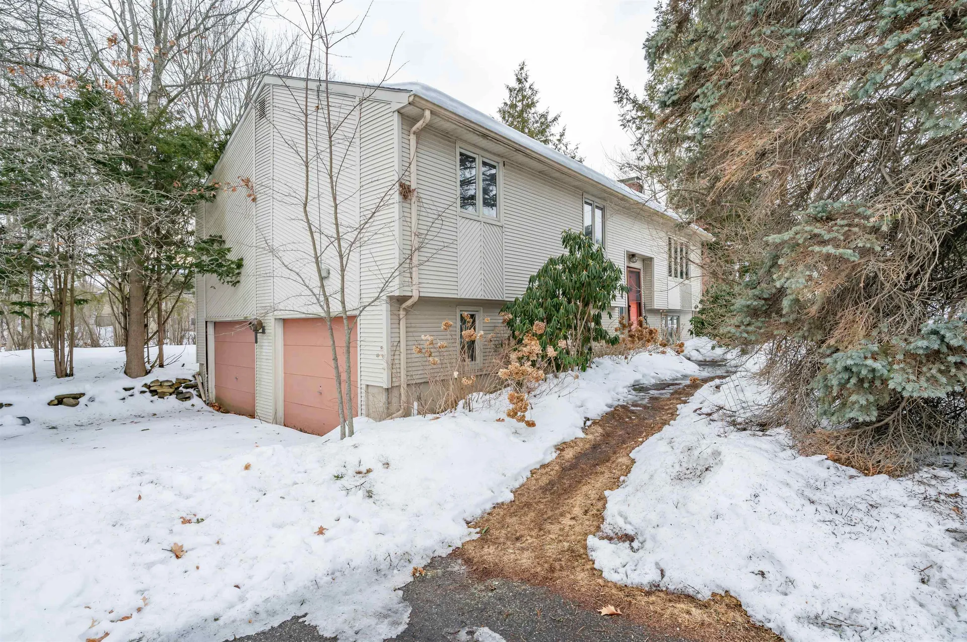 4 Old Coach Road Nashua NH 03060