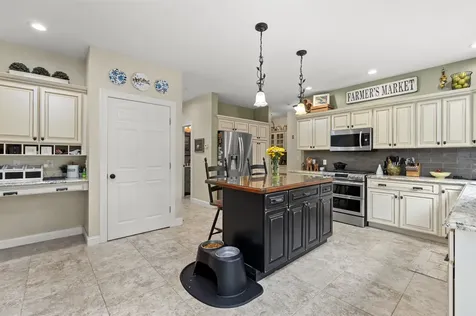 28 Oakleigh Drive Laconia NH 03246