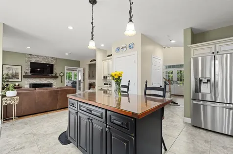 28 Oakleigh Drive Laconia NH 03246