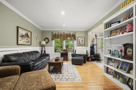 28 Oakleigh Drive Laconia NH 03246