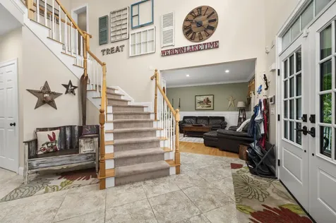 28 Oakleigh Drive Laconia NH 03246