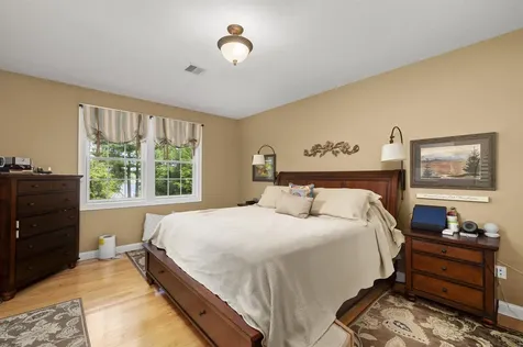 28 Oakleigh Drive Laconia NH 03246