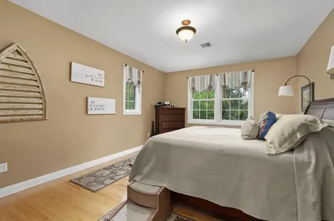 28 Oakleigh Drive Laconia NH 03246
