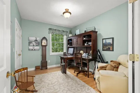 28 Oakleigh Drive Laconia NH 03246